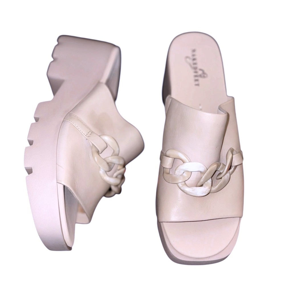 Naked Feet ISO Platform Sandals Sz 10 NEW Beige Neutral Chain Detail